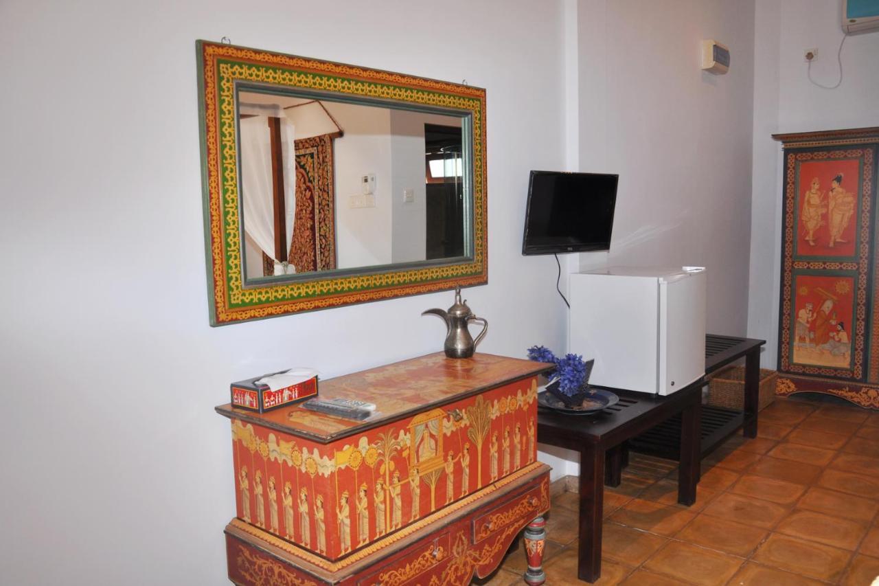 Solomon Beach Hotel Marawila Exterior foto