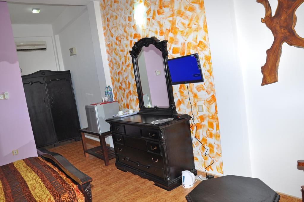 Solomon Beach Hotel Marawila Quarto foto